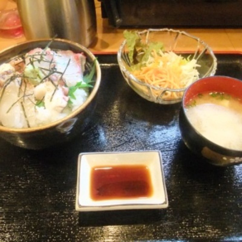 海鮮丼(食楽酒遊 ちゃらんぽらん)