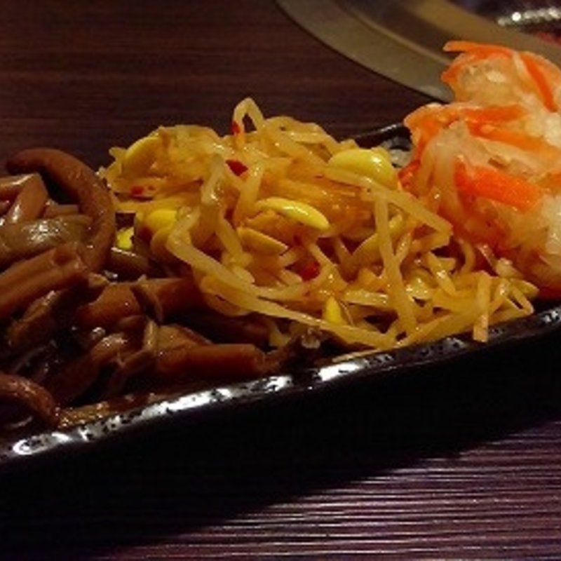 ナムル(飾西ホルモン)