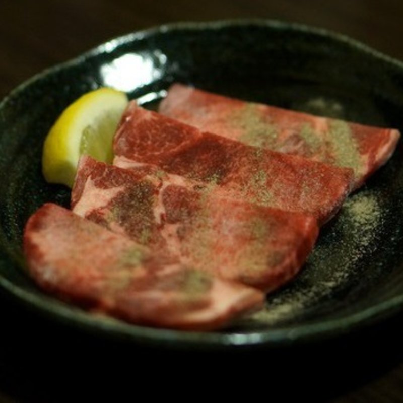 厚切り塩タン(飾西ホルモン)