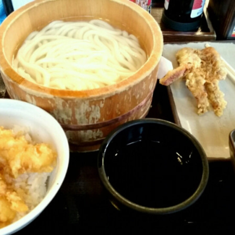 釜揚げうどんとご飯の小+エビ天(香の川製麺 伊川谷店)