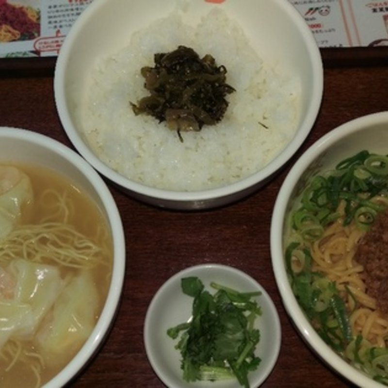 ハーフラーメンセット(極上担々麺 香家 三田店)