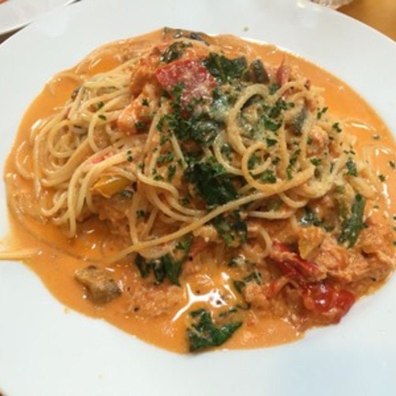 ズワイガニと季節野菜のトマトクリームソース(香音 （ピッツァ＆パスタ Ｃａｎｏｎ）)