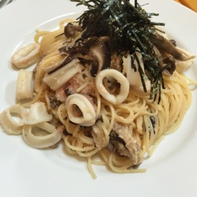 ヤリイカときのことたらこの和風(香音 （ピッツァ＆パスタ Ｃａｎｏｎ）)