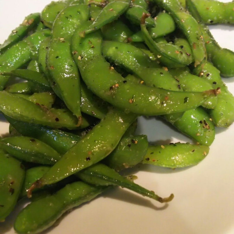 スパイスの味がついた枝豆(ゆう馬 五臓)