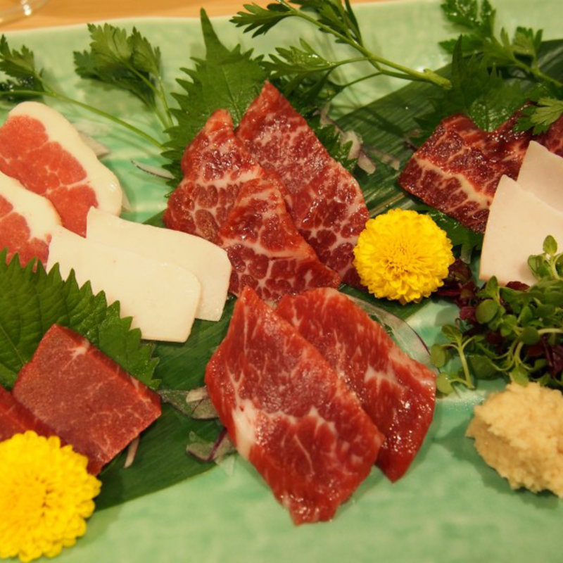 馬刺し(桜肉料理 馬春楼 総本店)