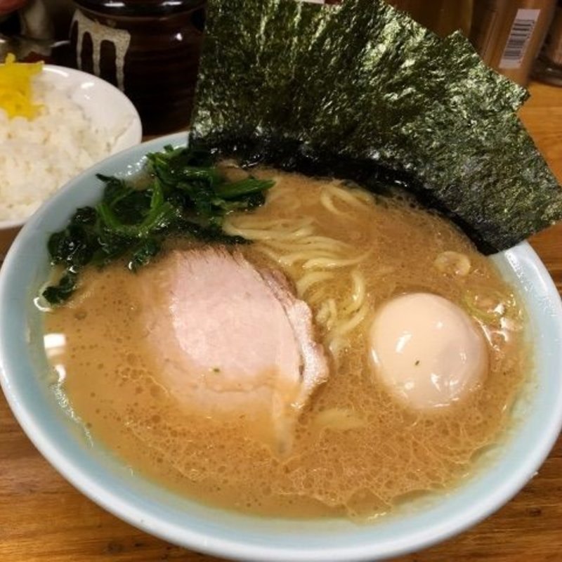 ラーメン（麺かため）＋味付玉子(ラーメン 髙根家)