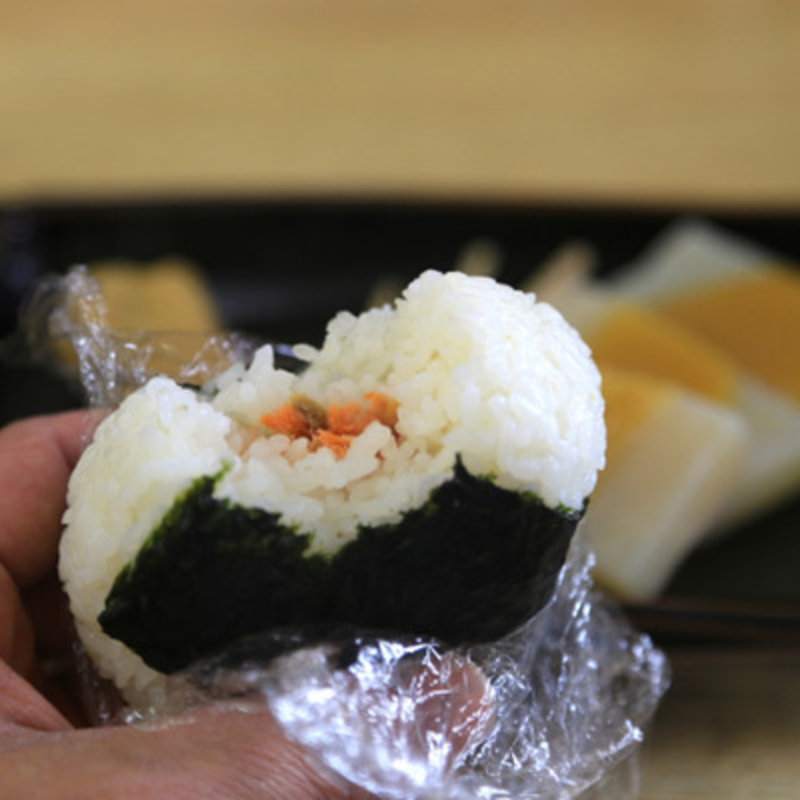 大きめのお握り(鬼面庵 （おにめんあん）)