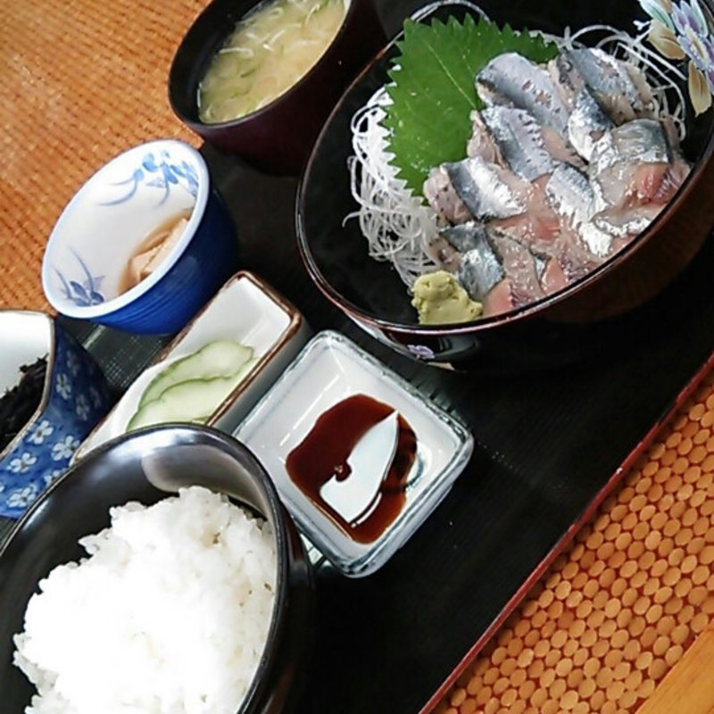 秋刀魚刺身定食(魚いちず )