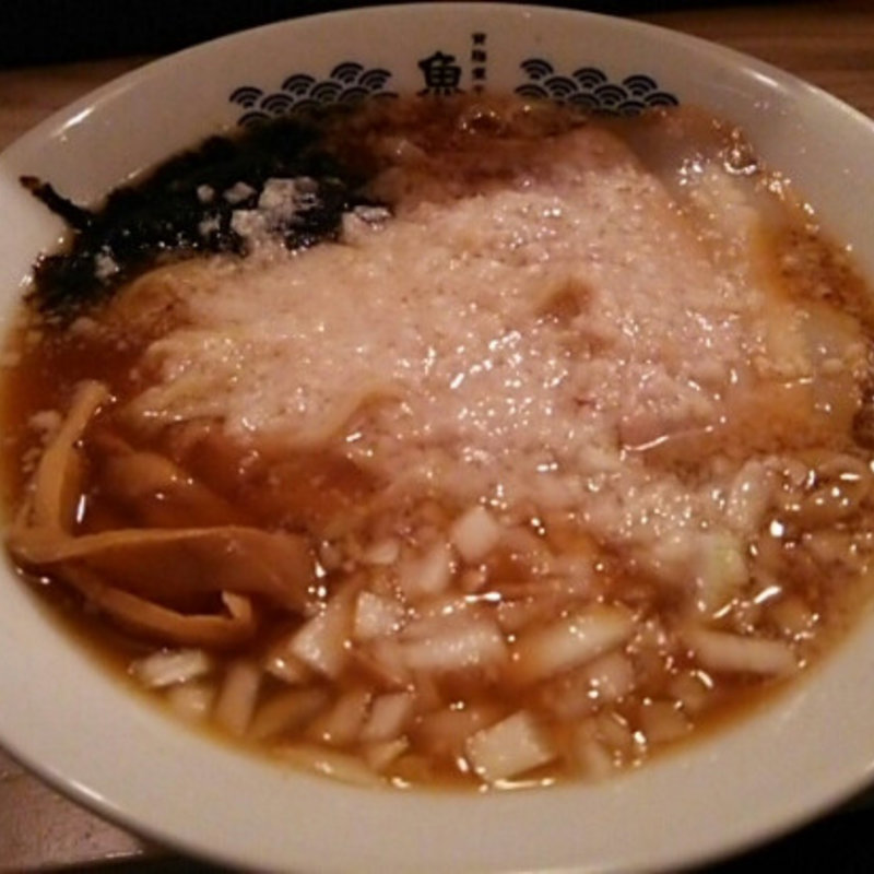 背脂煮干し中華そば(魚の尾 )