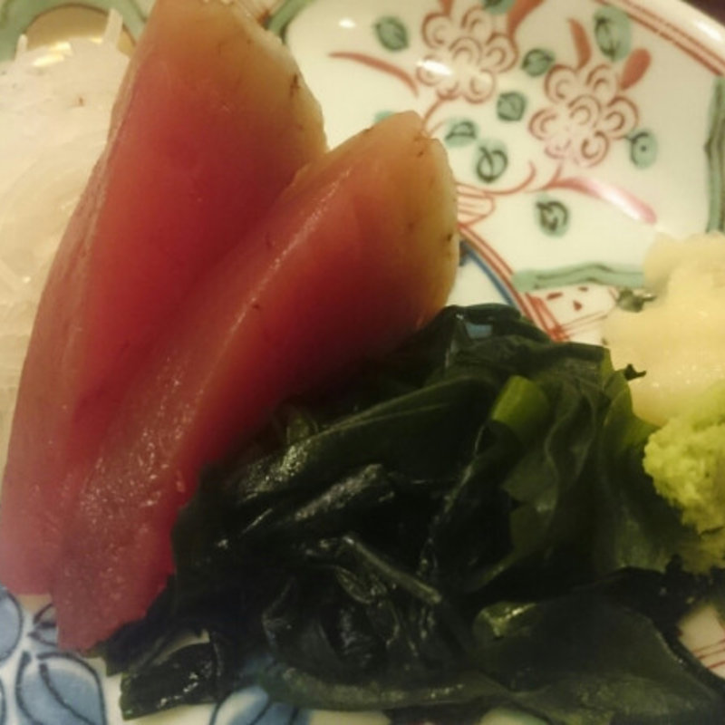 カツオのお刺身(魚丸食堂)