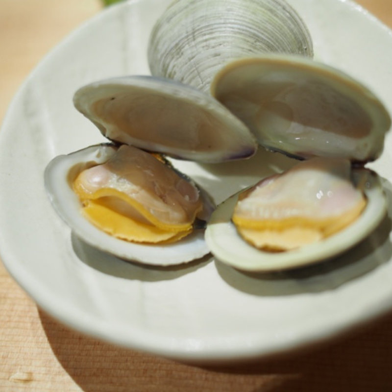 貝の酒蒸し(築地もったいないプロジェクト 魚治)