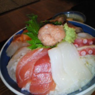 漁師丼(魚洋丸)