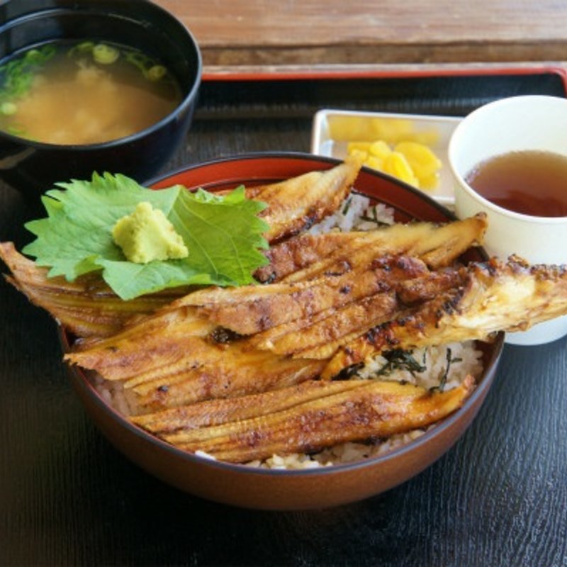 焼きあなご丼(相生市立水産物市場)