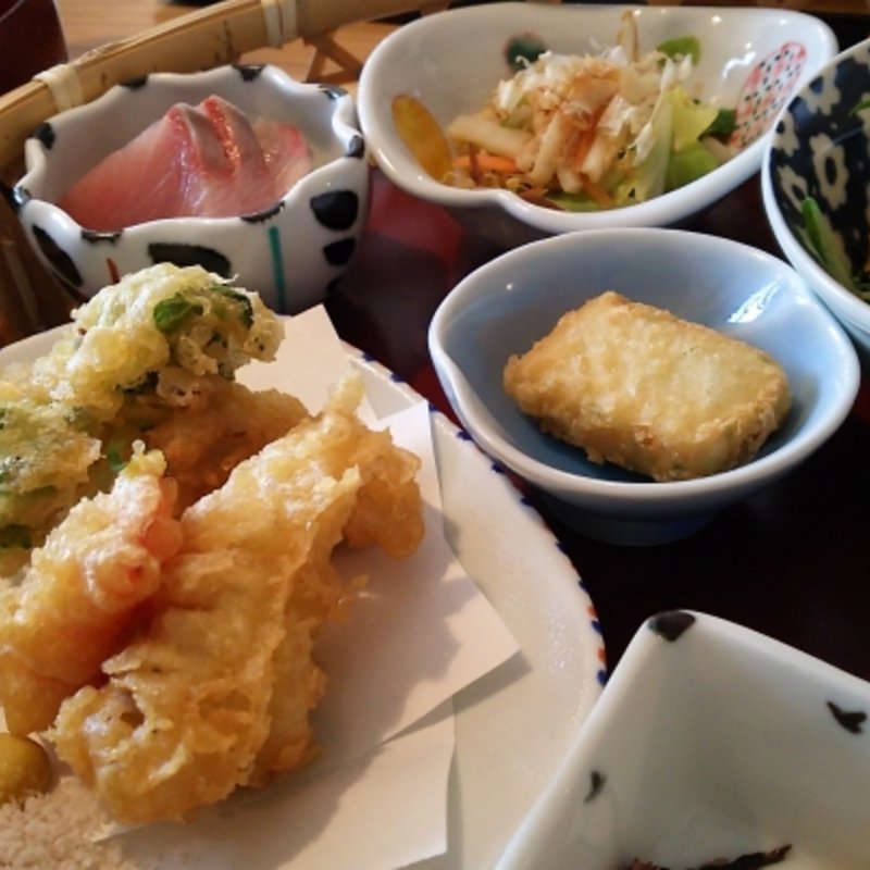 カゴ盛り御膳(魚肴おばんちゃい )