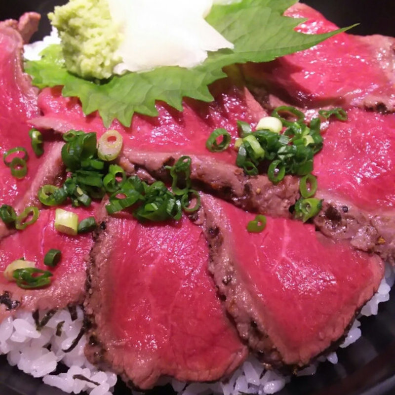 牛炭焼き丼(魚貫 UOKAN )