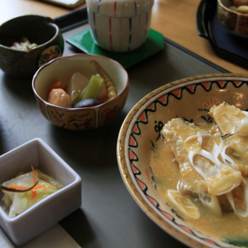 カワハギみそ煮定食(魚鱗)