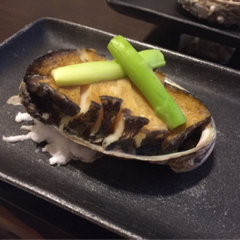 あわびのステーキ(鮨とびこめ)