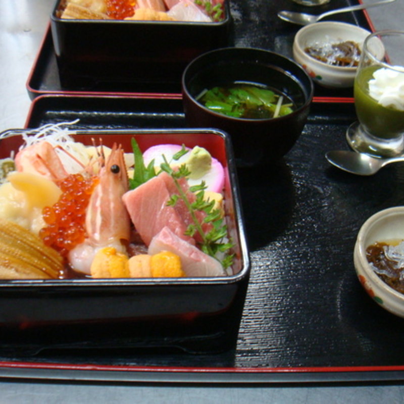 特上ちらし(鯛八鮨)