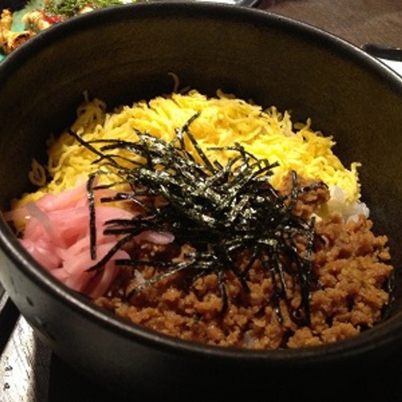 そぼろごはん(鳥せい 本店 （とりせい）)