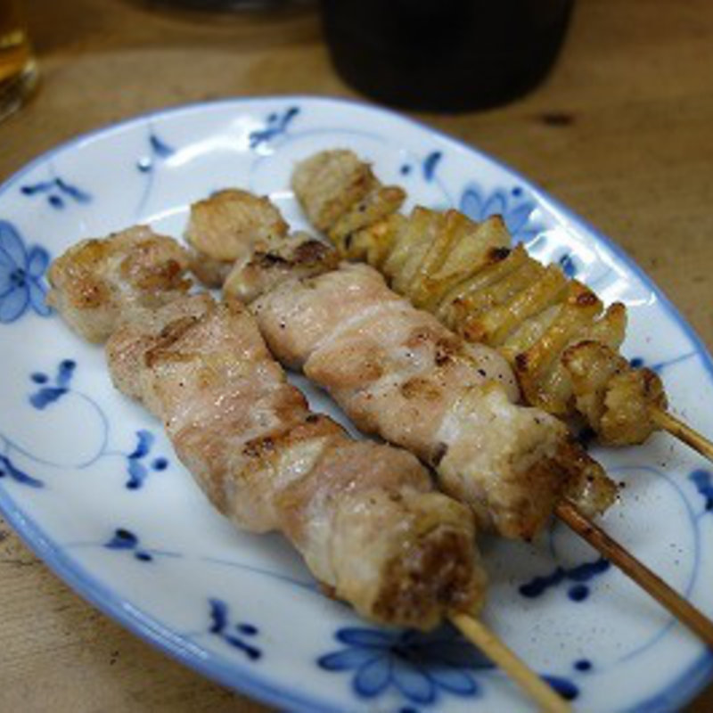 ひな串2本・皮(鳥彦)