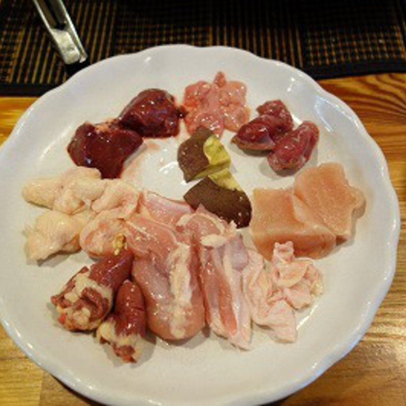 盛合せ中盛り8点(鶏焼肉東京 本店)