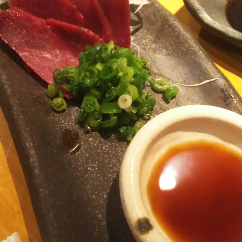 ダチョウ刺身(鶏豚きっちん 渋谷店)