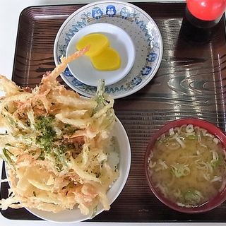 三天丼(鶴亀屋食堂 （名物マグロ丼）)