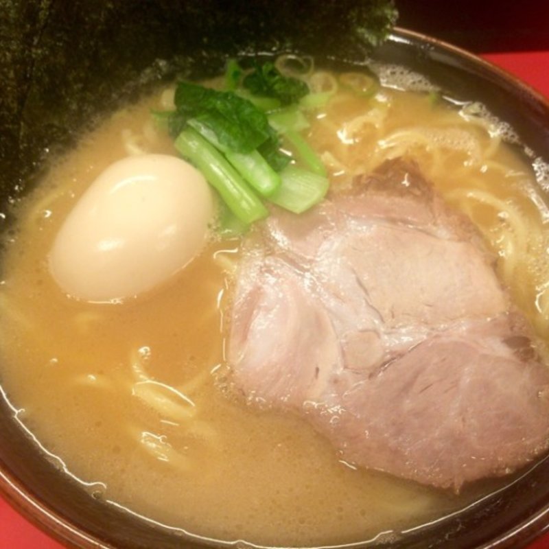 味玉ラーメン　中盛り(鶴田家 )
