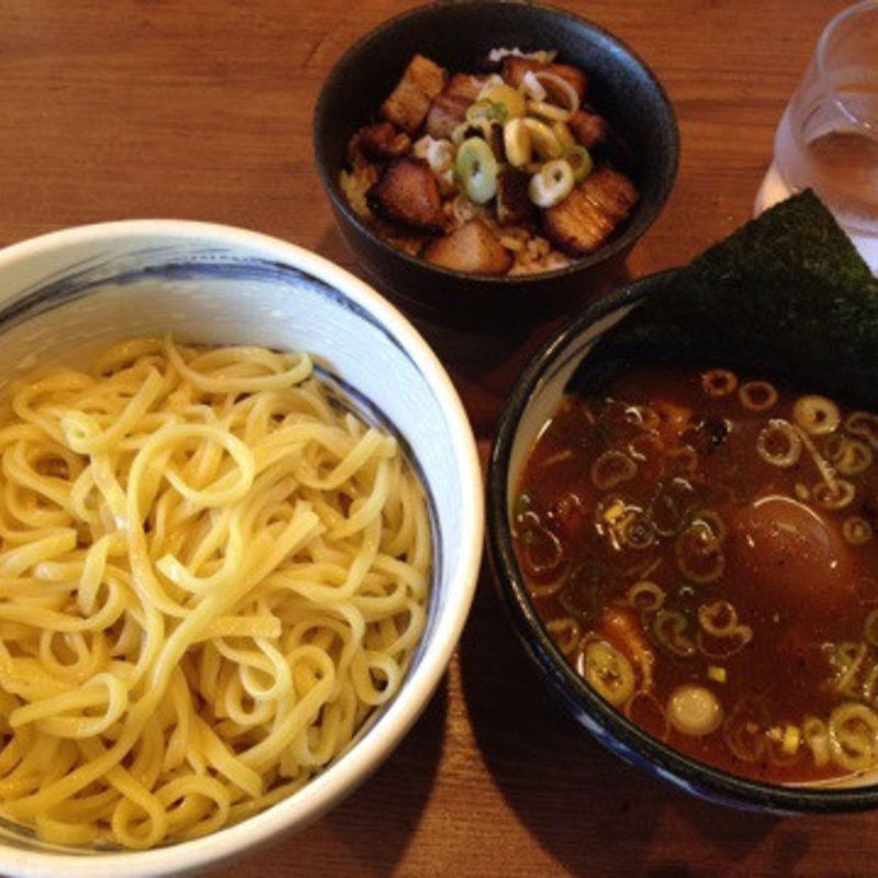 つけ麺（味玉入り）チャーシュー丼(麦わら屋 )