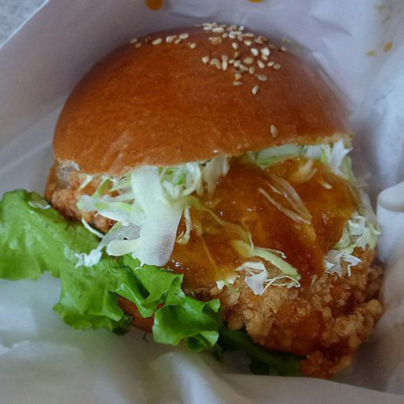 和風チキンカツバーガー(ますやパン 麦音)
