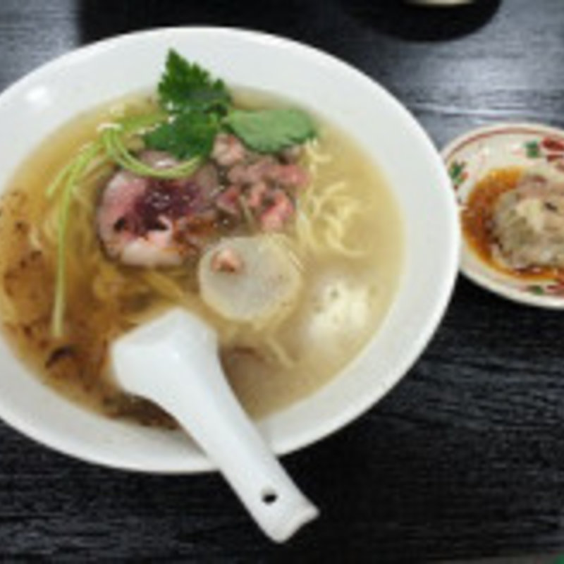 ラムとリンゴのラーメン（焼売付セット）(MEN-EIJI HIRAGISHI BASE (麺eiji 平岸ベース))