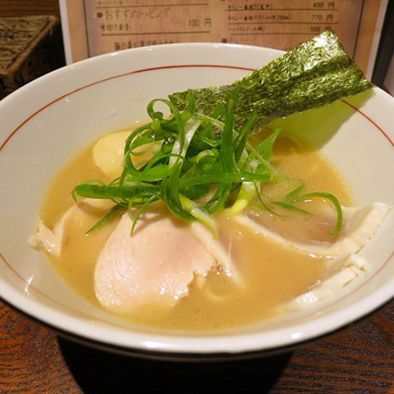 W白湯セブン（醤油）(麺と心 7 )