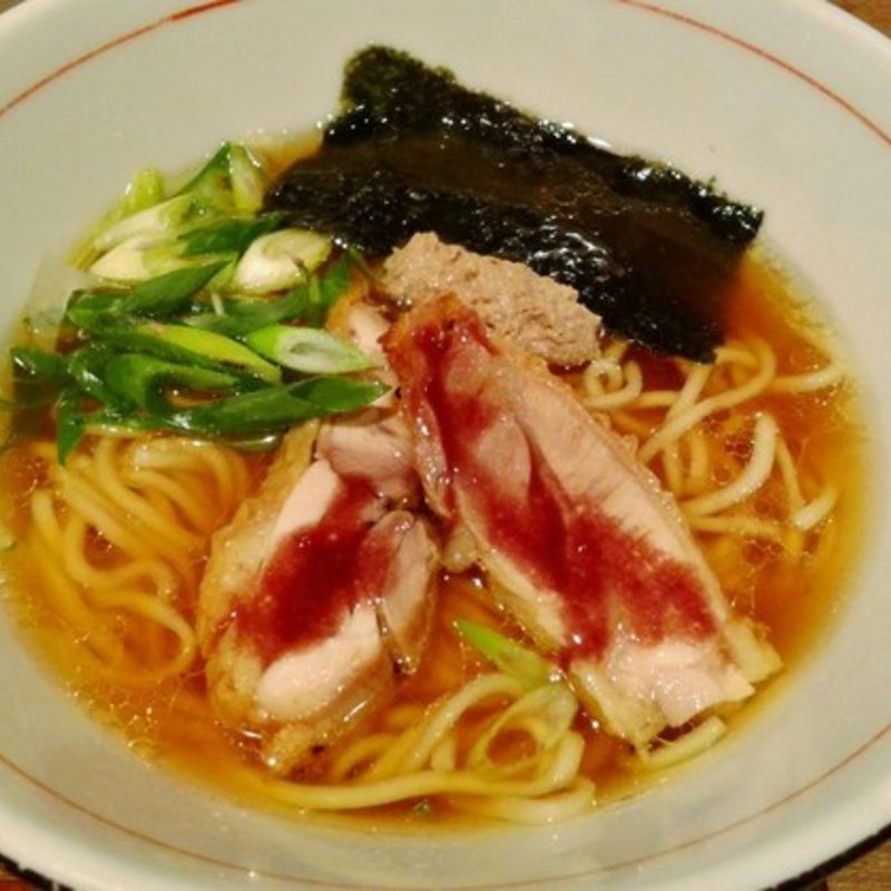 芳醇 赤ワイン仕立ての天草大王 山六醤油そば(麺と心 7 )