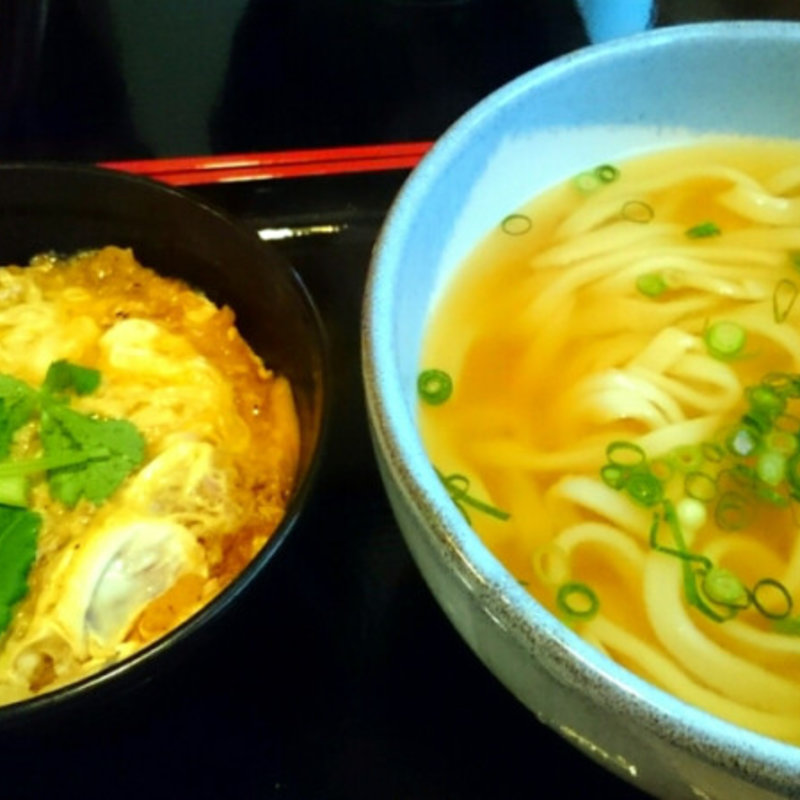 ミニ玉子丼＋うどん大盛り(麺や ほり野)