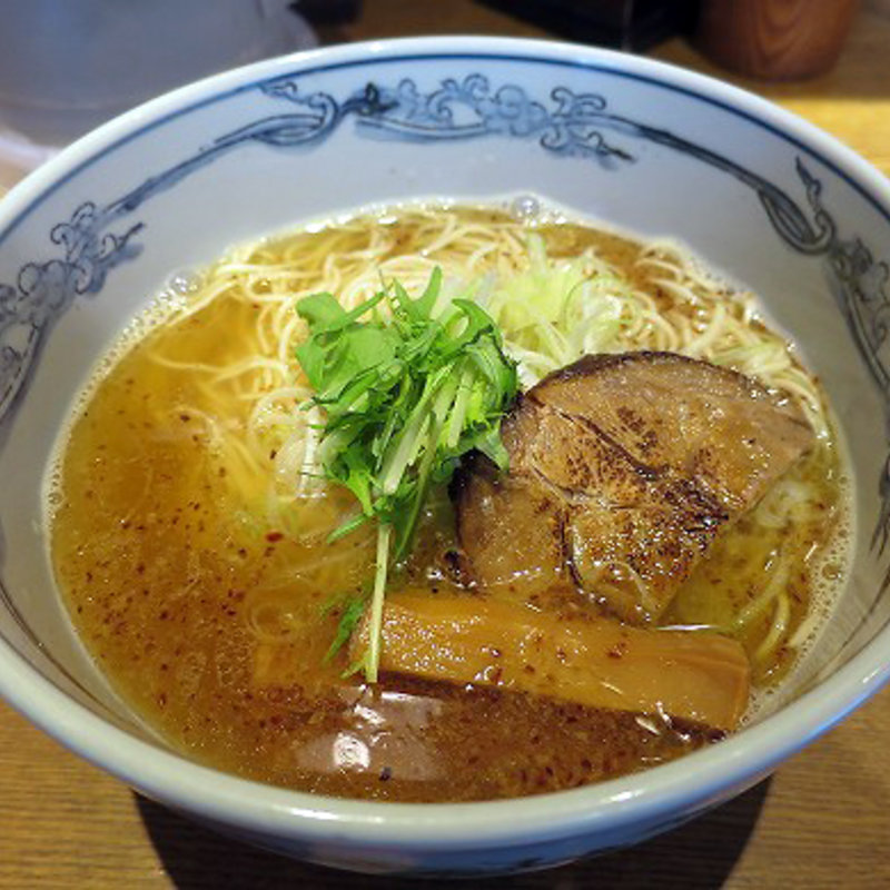 にぼ塩らーめん(麺や 六三六 吹田店 )