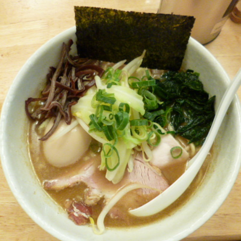 鶏豚骨焼き干しラーメン(麺や 福一 )