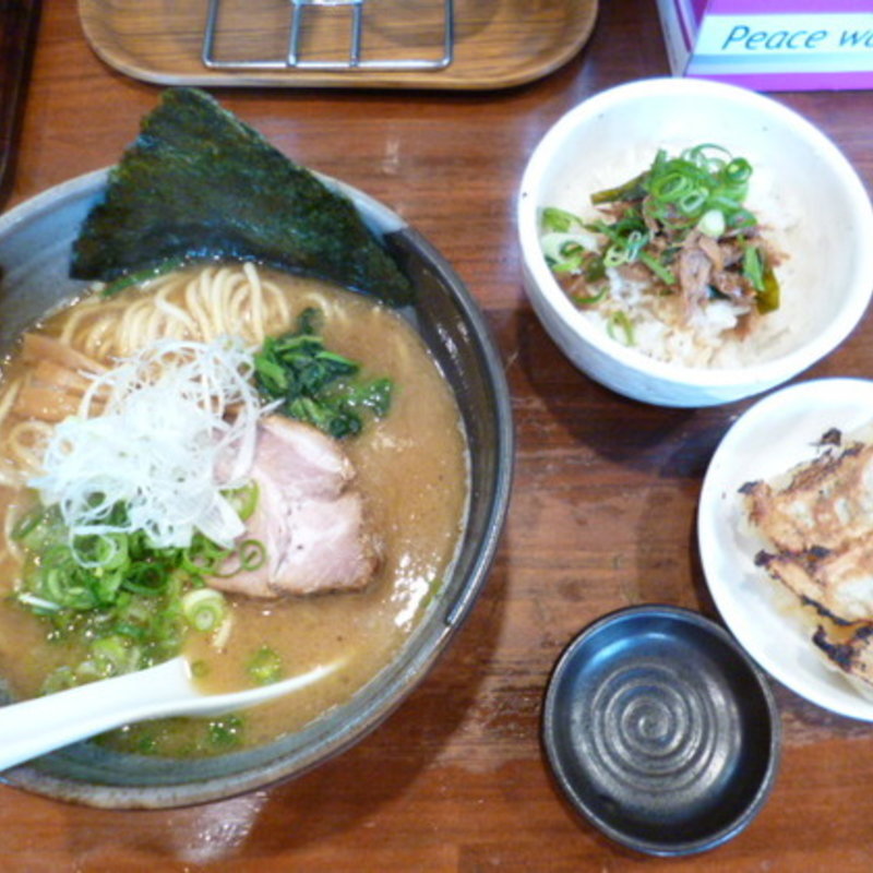 ラーメンセット(麺や鐙 茅ヶ崎本店)