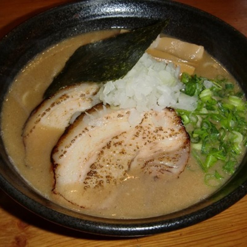 魚介豚骨らーめん(麺や 飛来 )