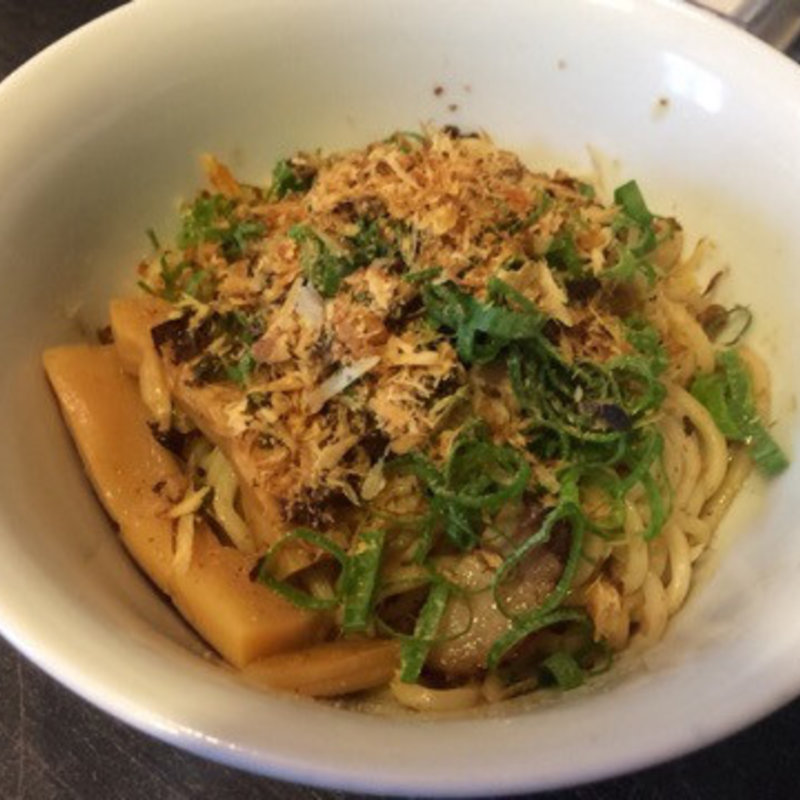 煮干しまぜそば(麺やBar 渦 （めんやばー うず）)