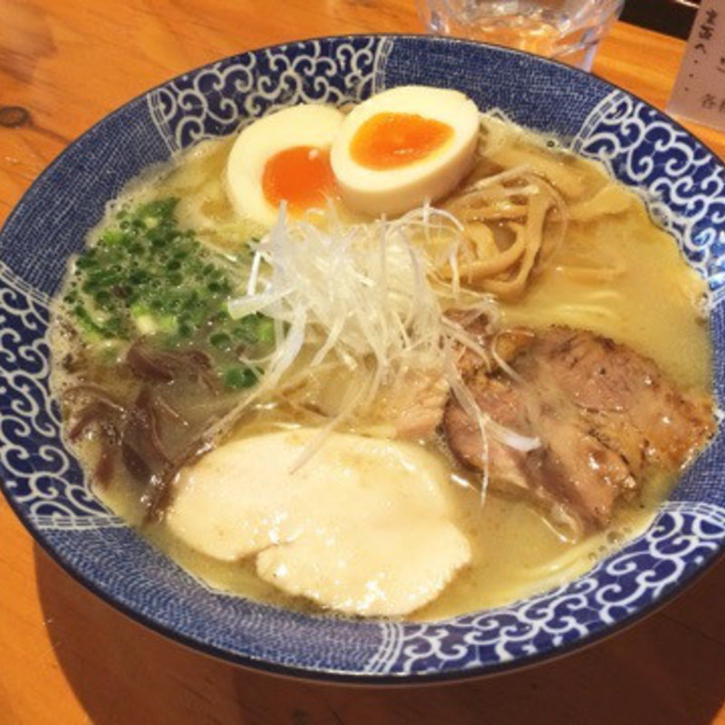 鶏白湯 しお(麺や 亀陣)