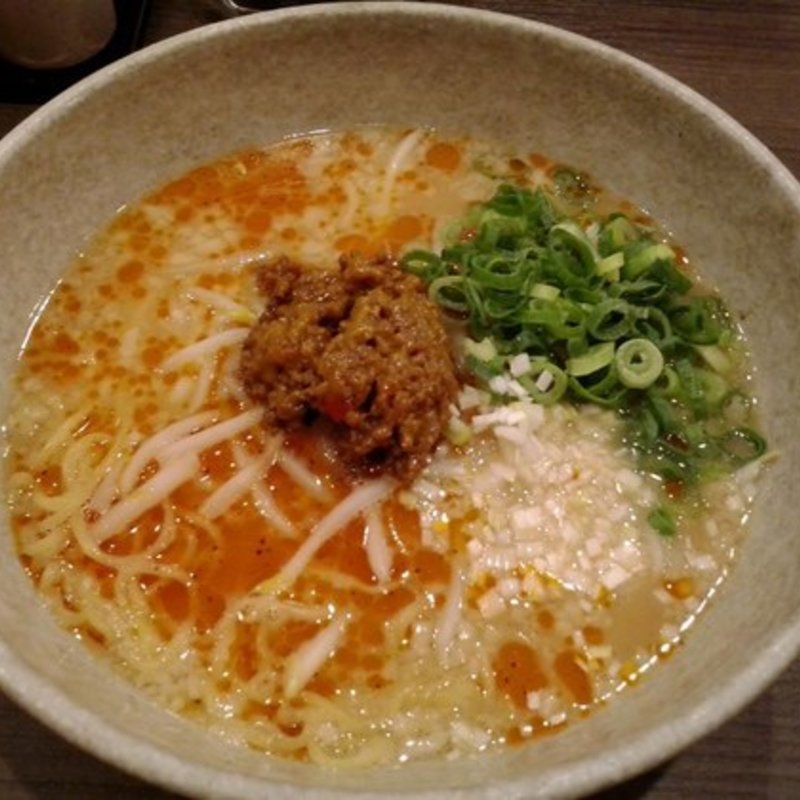 鶏とんこつ肉味噌ラーメン　中太麺　(麺や心 近大前店 )