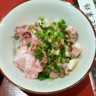 イベリコ豚丼(麺処 鴨と軍鶏)
