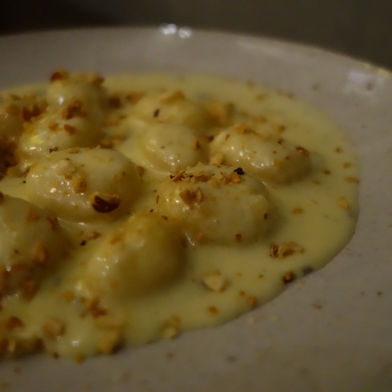 ピエモンテ風 ゴルゴンゾーラとヘーゼルナッツソースのニョッキ(goffo)