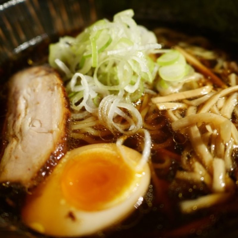 虎ダレ醤油ラーメン (麺匠 竹虎 新宿店)
