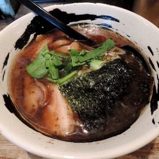 醤そば＋半熟味玉(麺場 ハマトラ 日吉店)