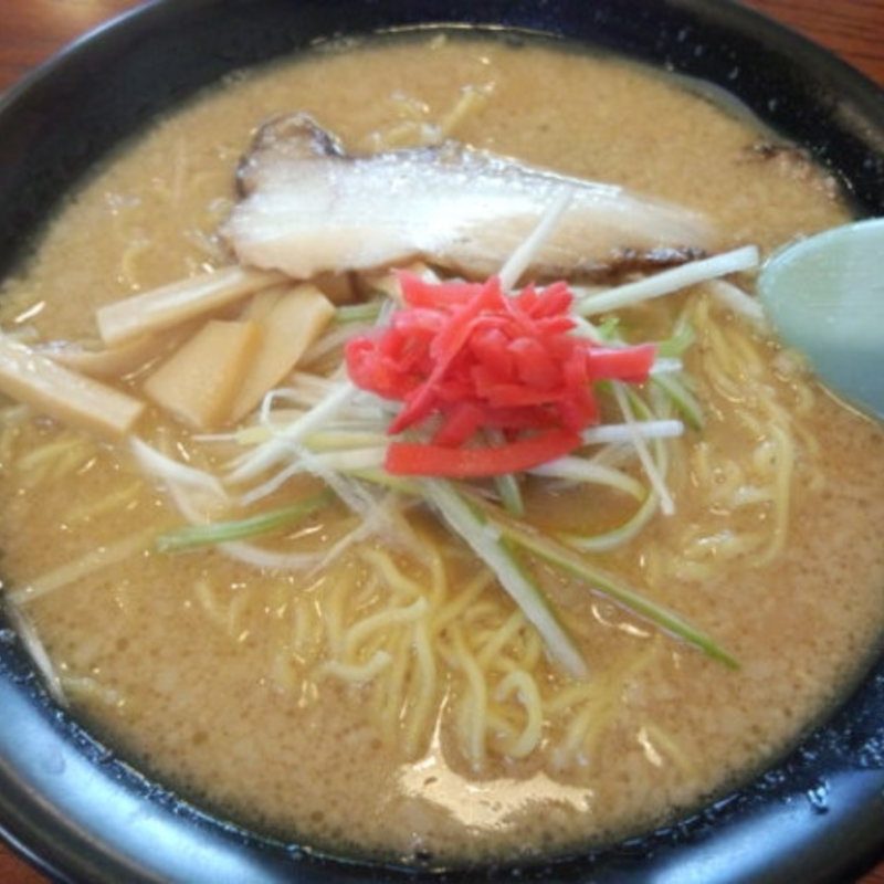 赤とんこつ（大盛り）(麺家 麺四郎 )