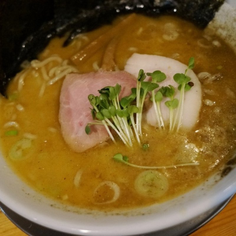 煮干とんこつ　麺量300g(麺屋　たか )