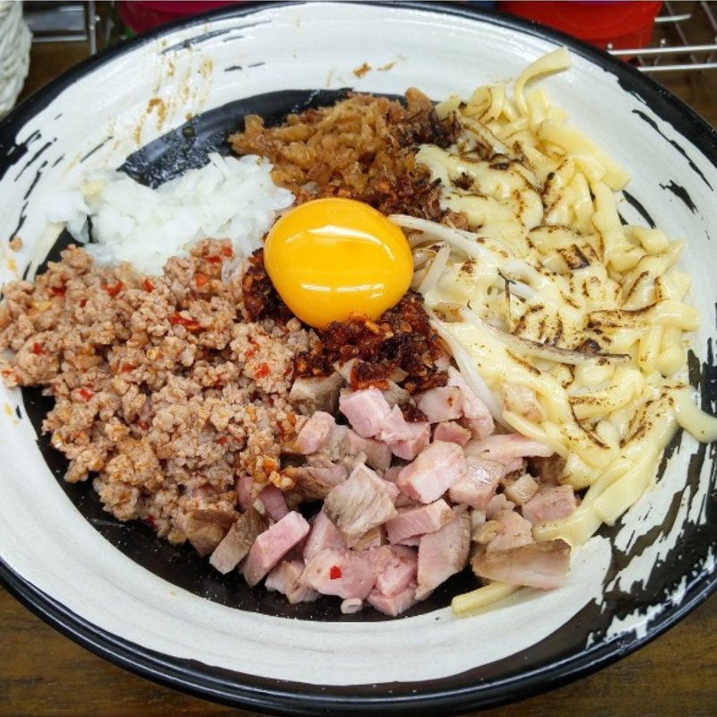 焦がしチーズカレーまぜそば2(麺屋 よしすけ )