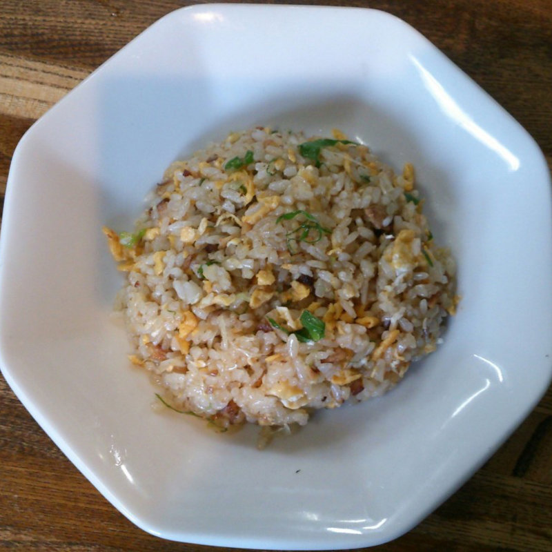 半チャーハン(麺屋 一八 （めんや・いっぱち）)