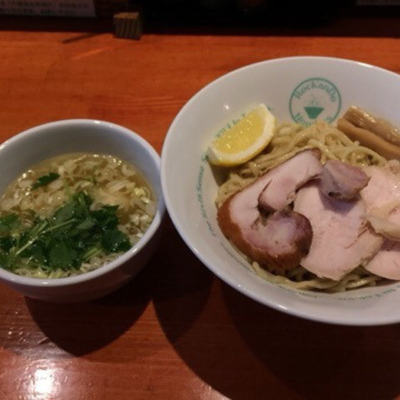 鶏清湯の追い鶏節 塩つけそば(麺屋 六感堂)